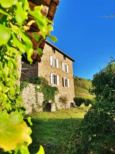 Photos 2 - Prestige - PROPRIÉTÉ AU COEUR DU BEAUJOLAIS AVEC DEUX MAISONS D'HABITAT