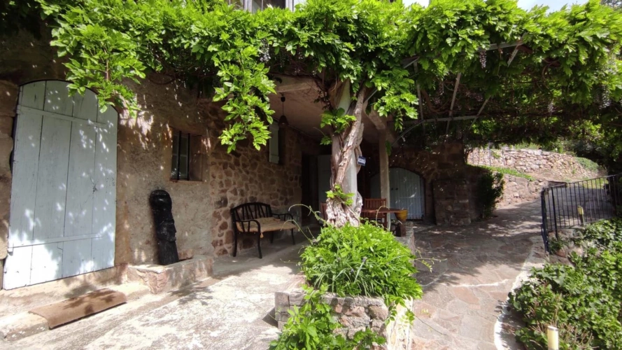 Photos 11 - Prestige - Sud Ardèche, belle maison en pierre, rénovée, 4 chambres, pi