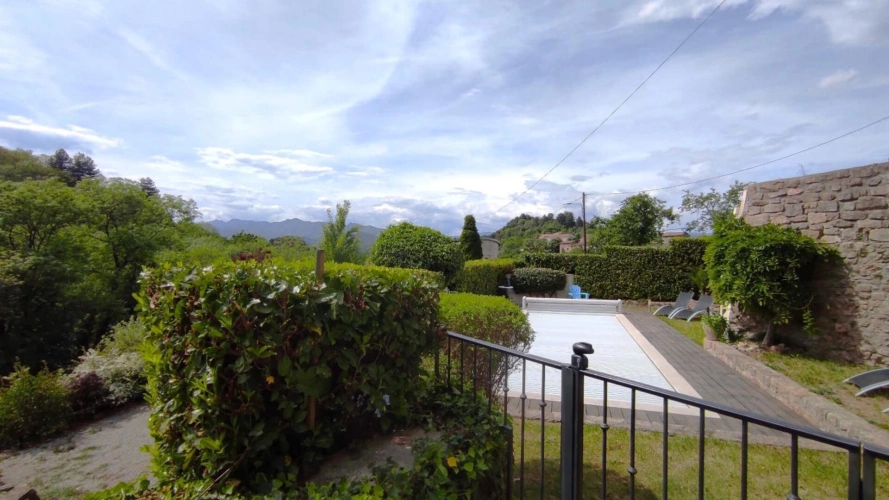 Photos 13 - Prestige - Sud Ardèche, belle maison en pierre, rénovée, 4 chambres, pi