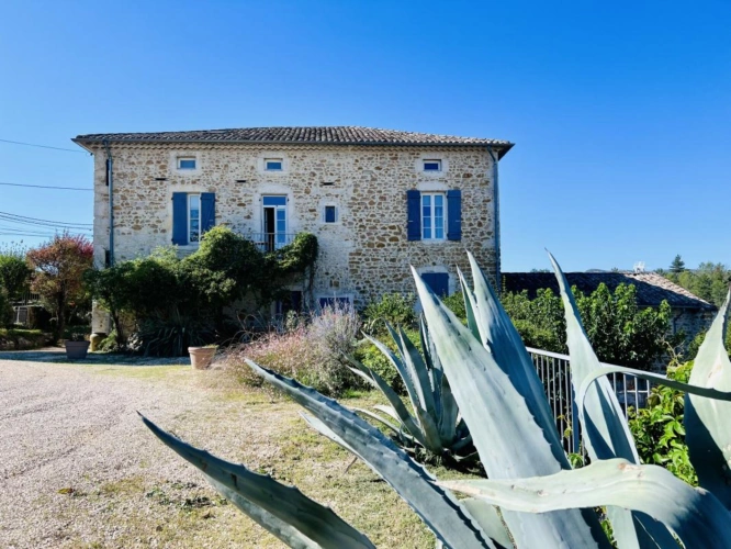 Photos 2 - Prestige - MAISON DE MAÎTRE - 7  APPARTEMENTS -