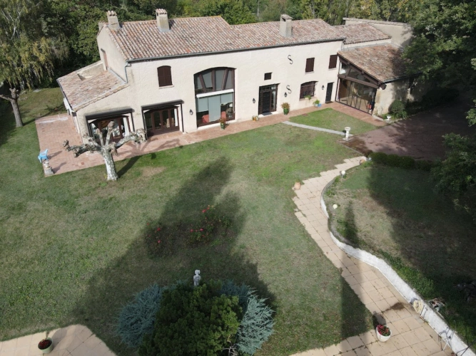 Photos 2 - Rurale - CORPS DE FERME -  15 Mn DU TGV - 5900 M2 DE TERRAIN - PISCIN