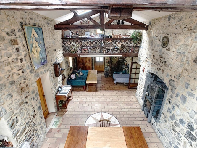 Photos 4 - Prestige - Propriété isolée, chambres d'hôtes, gites, piscine, entière