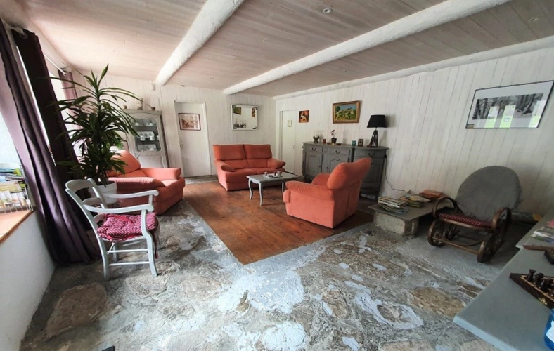 Photos 4 - Agricole - DEUX MAISONS - 17 PIECES - 3000M2 DE TERRAIN - LIMITE VERCOR