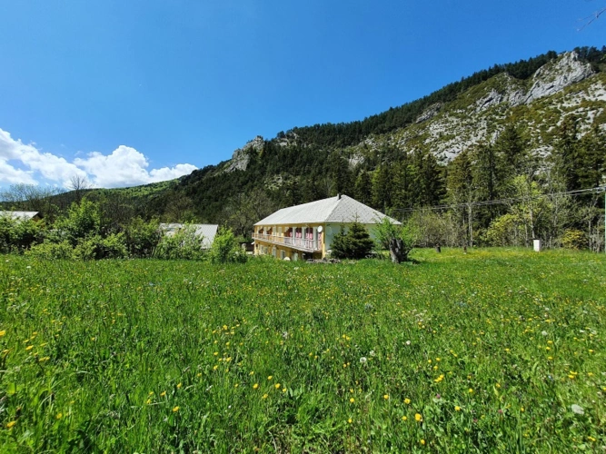 Photos 15 - Agricole - DEUX MAISONS - 17 PIECES - 3000M2 DE TERRAIN - LIMITE VERCOR