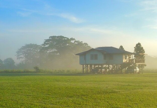 Terrain agricole avec construction d'une grange